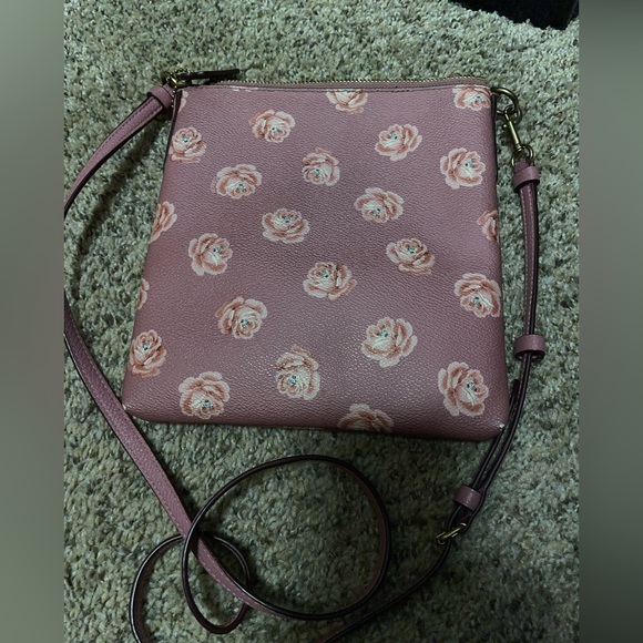 Coach crossbody bag! - Picture 2 of 4